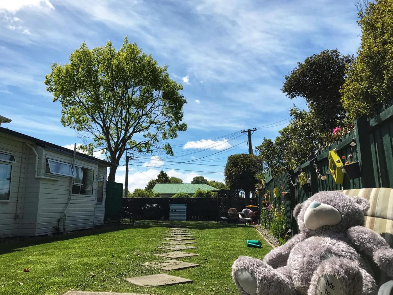 Studious Village Christchurch Dış mekan fotoğraf
